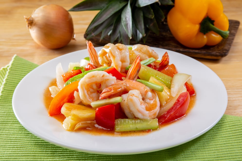 Sweet and sour sauce fried with prawns